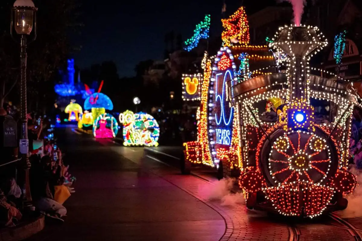 Desfile Main Street Electrical Parade en Disneyland California